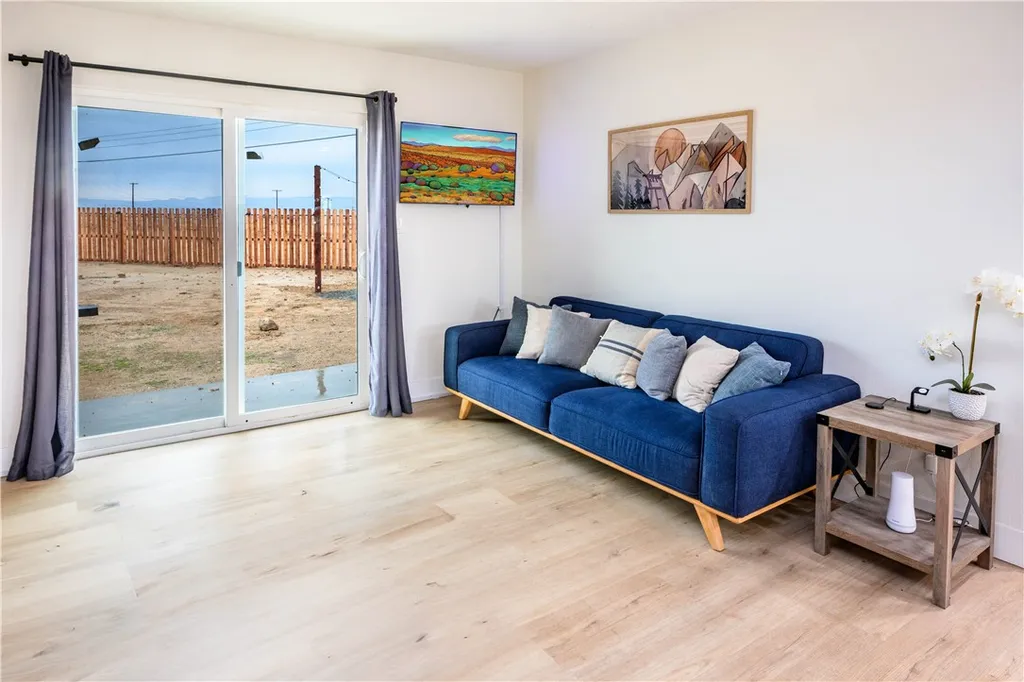 Additional image 11 of 1160 Barbara Ave, Thermal, CA 92274