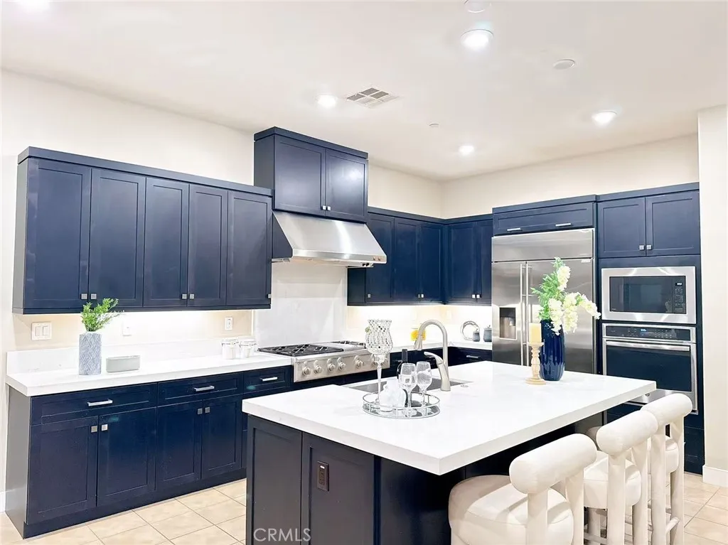 Additional image 33 of 158 Scale, Irvine, CA 92618