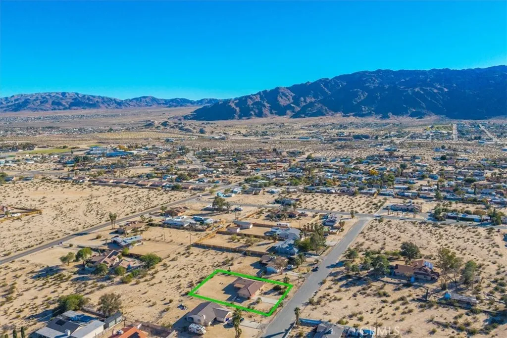 Additional image 87 of 5753 La Luna, 29 Palms, CA 92277