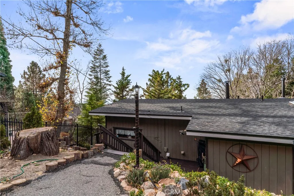 Additional image 6 of 1944 Willow Dr, Running Springs, CA 92382