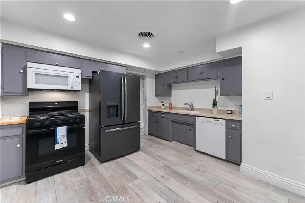 Additional image 9 of 44410 Loneoak Avenue, Lancaster, CA 93534