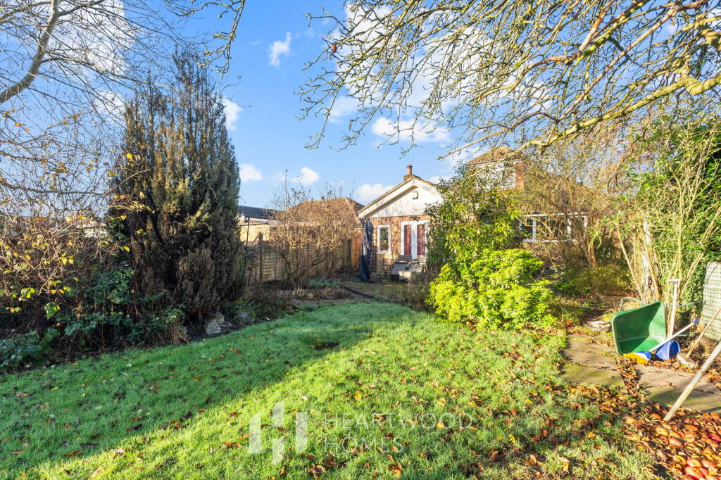 Additional image 16 of Bucknalls Drive, Bricket Wood, St. Albans, AL2 3XJ