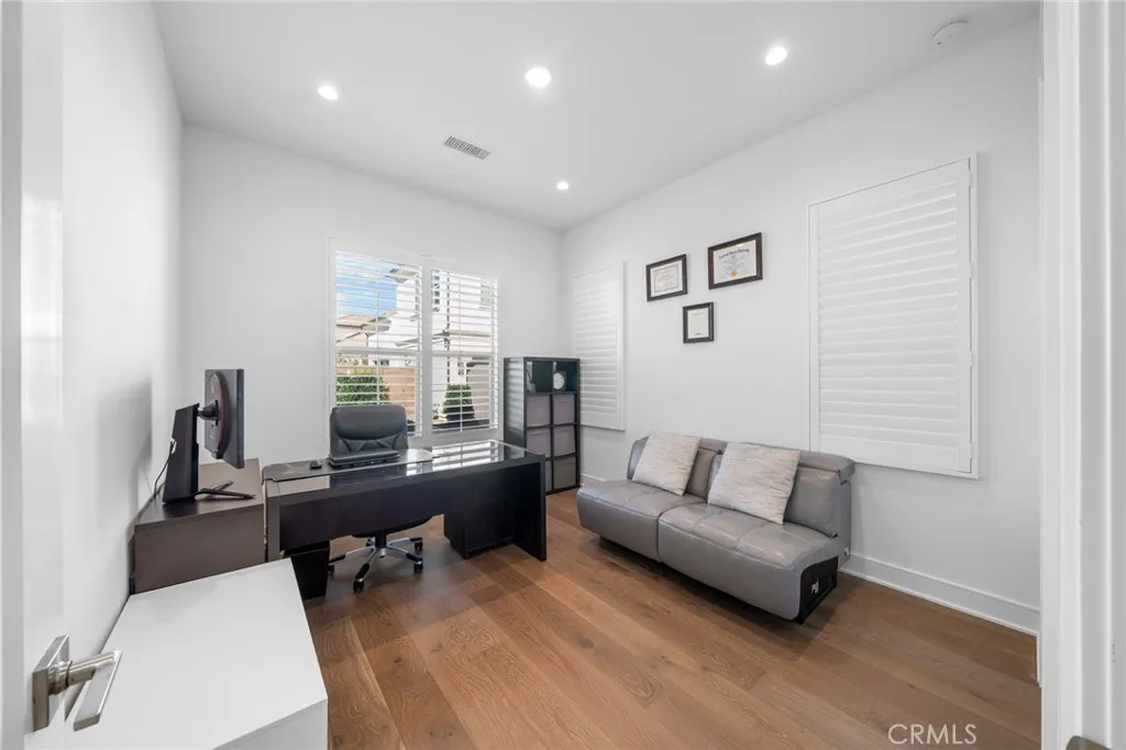 Additional image 52 of 137 Trumpet Flower, Irvine, CA 92618