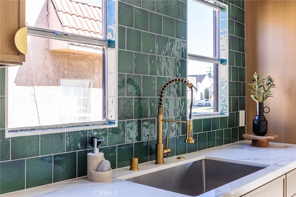Additional image 96 of 2127 W 76th St, Los Angeles, CA 90047