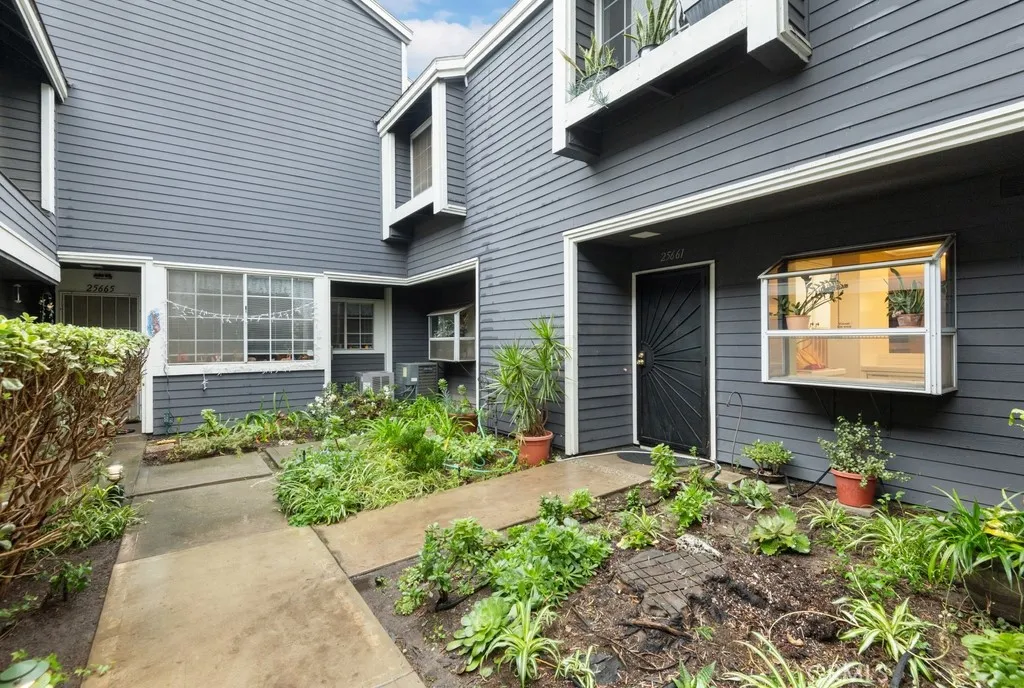 Additional image 37 of 25661 Pine Creek Ln, Wilmington, CA 90744