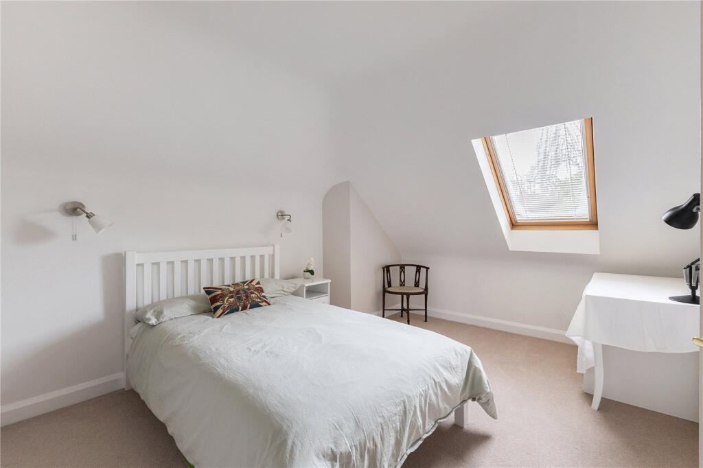 Additional image 12 of Roundwood Lane, Harpenden, Hertfordshire, AL5