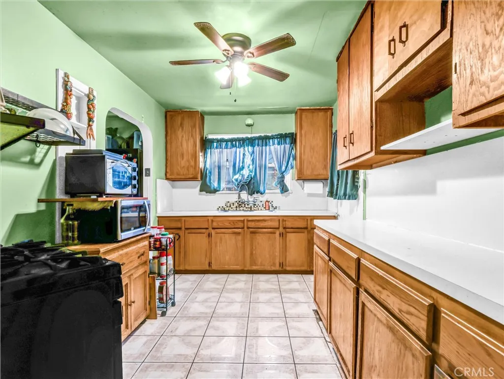 Additional image 17 of 3630 W 61st St, Los Angeles, CA 90043