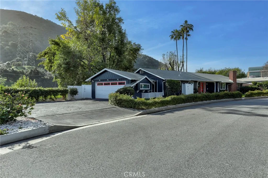 Additional image 43 of 3212 W Valley Heart Drive, Burbank, CA 91505