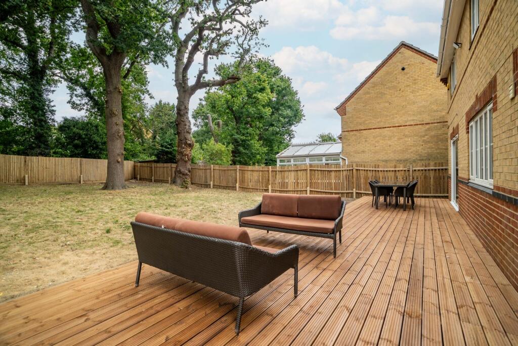 Additional image 24 of St. Barts Close, St. Albans, Hertfordshire, AL4