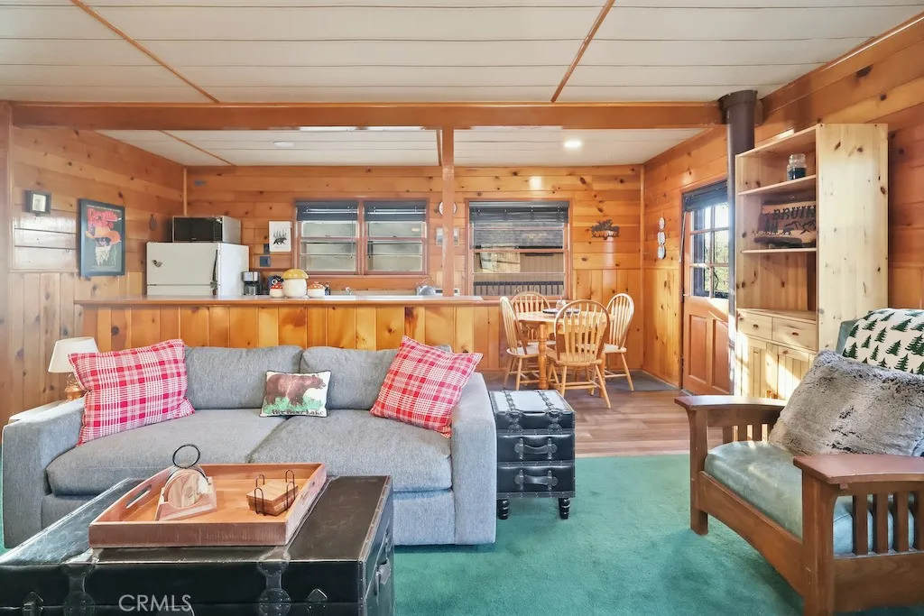 Additional image 24 of 1053 Bruin Trl, Fawnskin, CA 92333