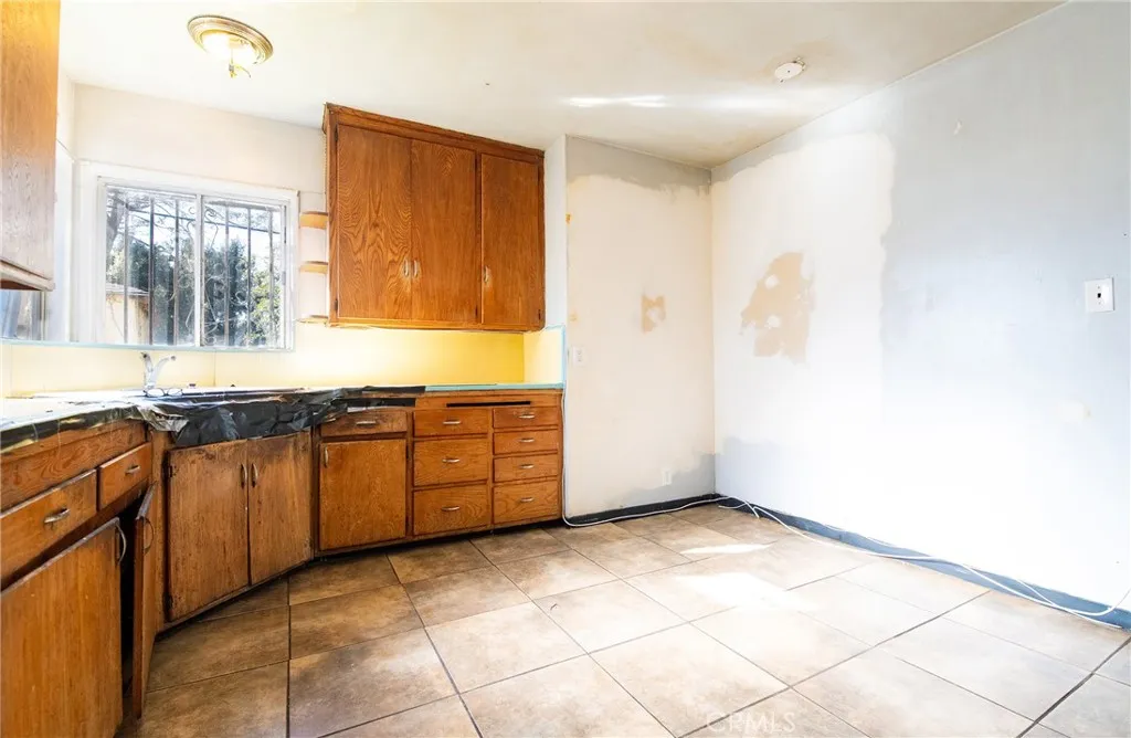 Additional image 73 of 3421 S Dunsmuir Ave, Los Angeles, CA 90016