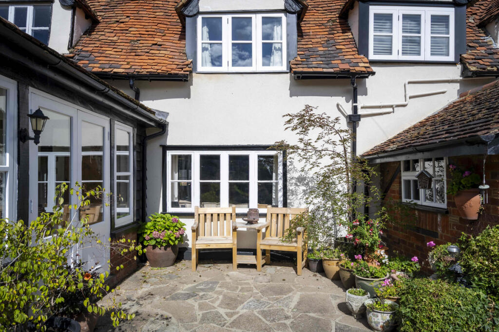 Additional image 19 of Pottersheath Road, Welwyn, AL6