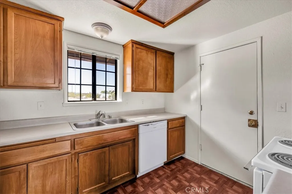 Additional image 61 of 5753 La Luna, 29 Palms, CA 92277