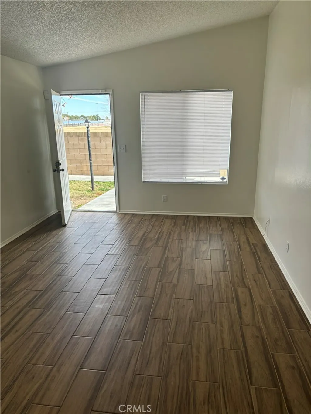 Additional image 3 of 1750 E Avenue Q14 Unit 20, Palmdale, CA 93550