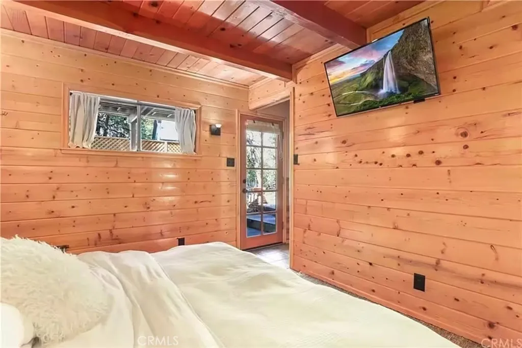 Additional image 42 of 23348 Outlook Ln, Crestline, CA 92325