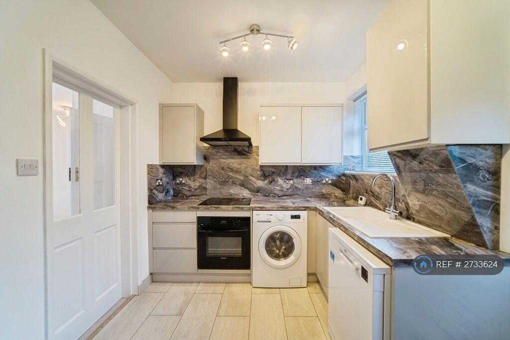 Additional image 6 of Hyde View Road, Harpenden, AL5