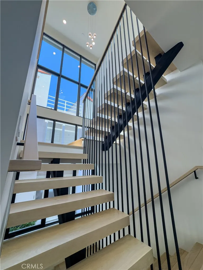 Additional image 100 of 404 16th Street, Manhattan Beach, CA 90266