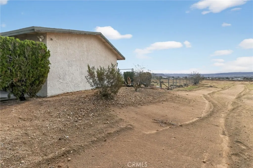 Additional image 4 of 22575 Papago Road, Apple Valley, CA 92307