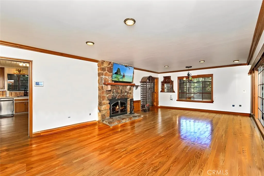 Additional image 11 of 329 Summit Road, Lake Arrowhead, CA 92352
