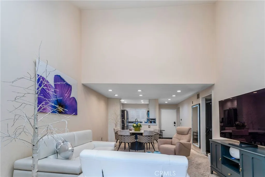 Additional image 3 of 5515 Canoga ave. #329, Woodland Hills, CA 91367