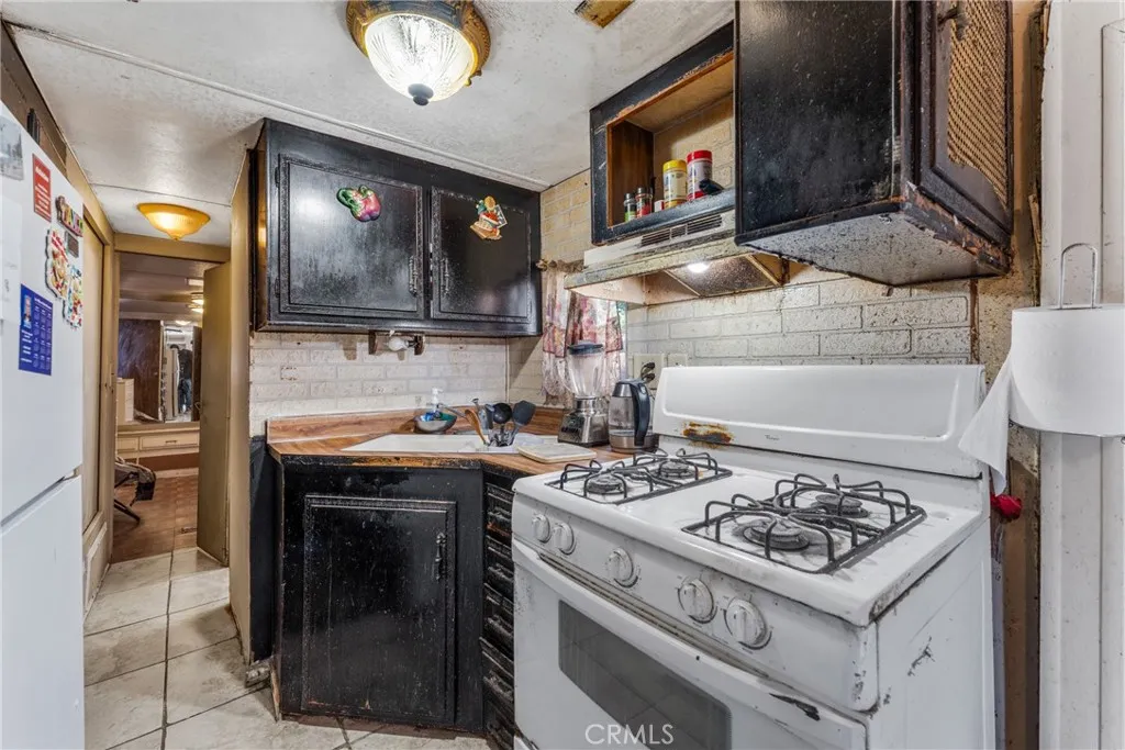 Additional image 9 of 775 E Foothill Blvd Unit 14, Rialto, CA 92376