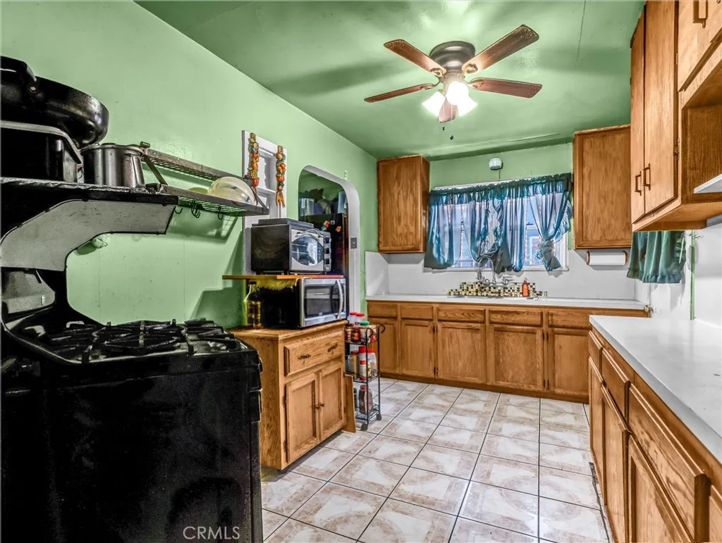 Additional image 18 of 3630 W 61st St, Los Angeles, CA 90043