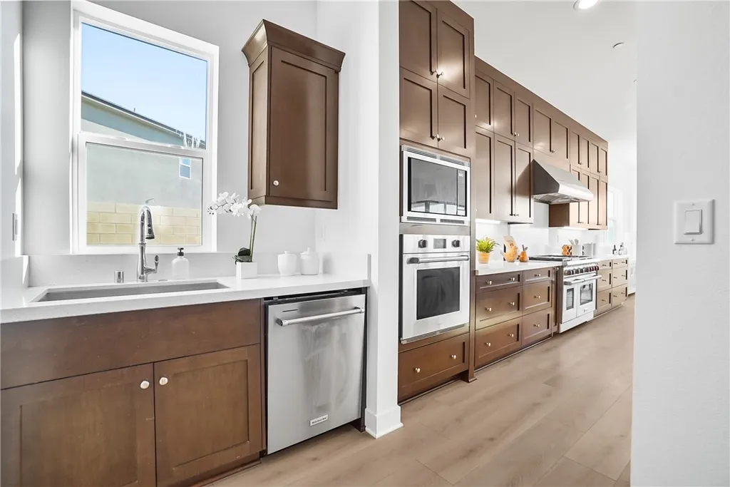 Additional image 14 of 27392 Dialogue Way, Valencia, CA 91381