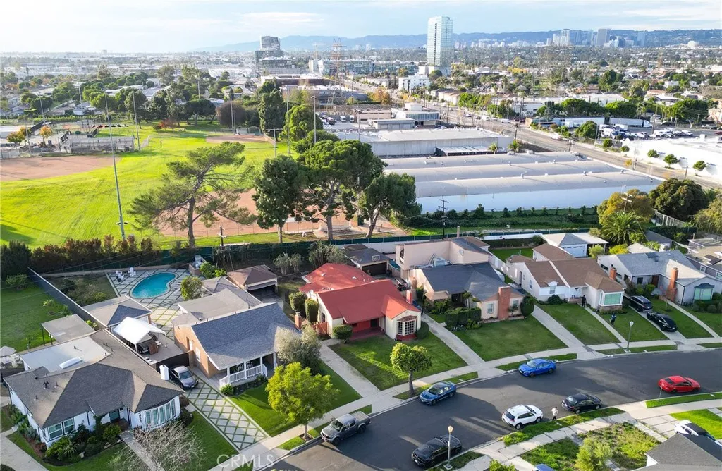 Additional image 8 of 3421 S Dunsmuir Ave, Los Angeles, CA 90016