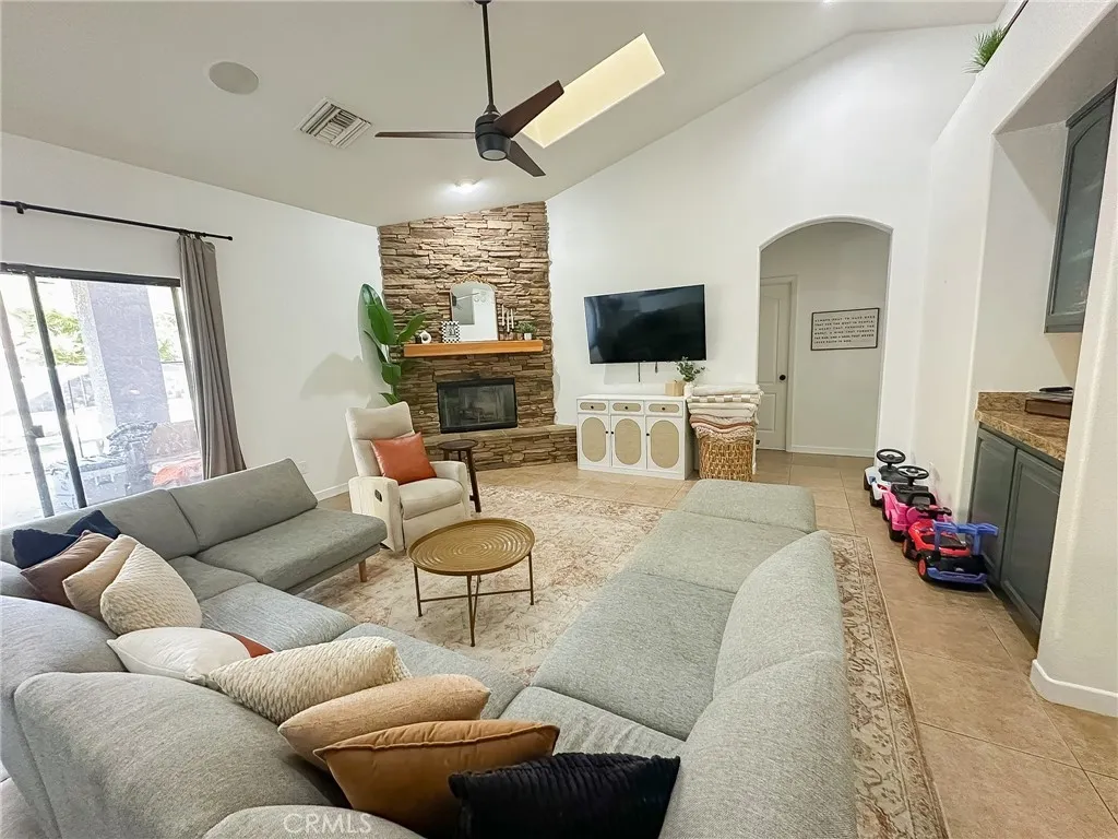 Additional image 6 of 7525 Whitney Ave, Yucca Valley, CA 92284