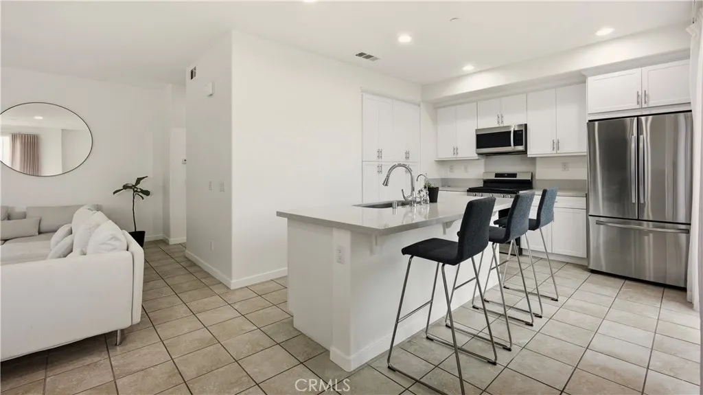 Additional image 9 of 713 S Azusa Avenue Unit A, Azusa, CA 91702