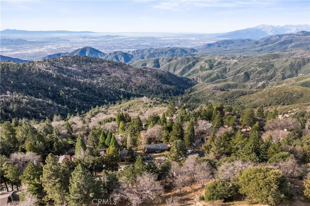 Additional image 8 of 1944 Willow Dr, Running Springs, CA 92382