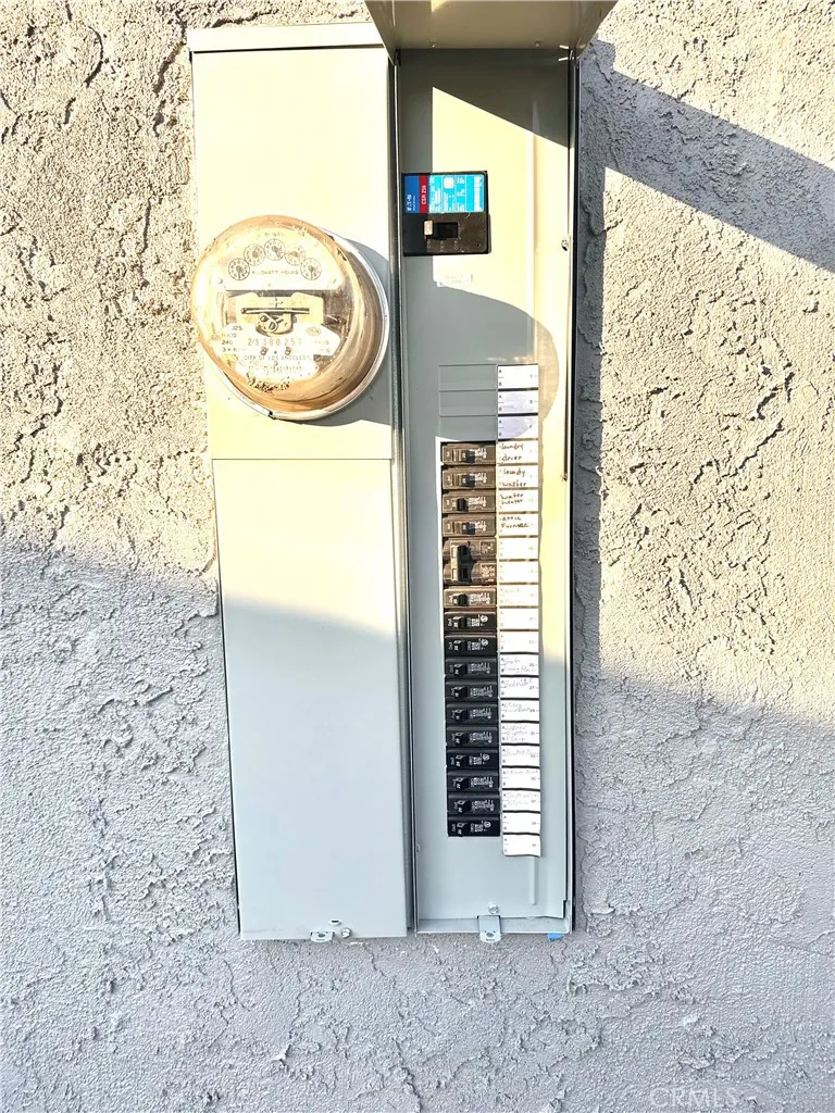 Additional image 59 of 838 E 99th St, Los Angeles, CA 90002