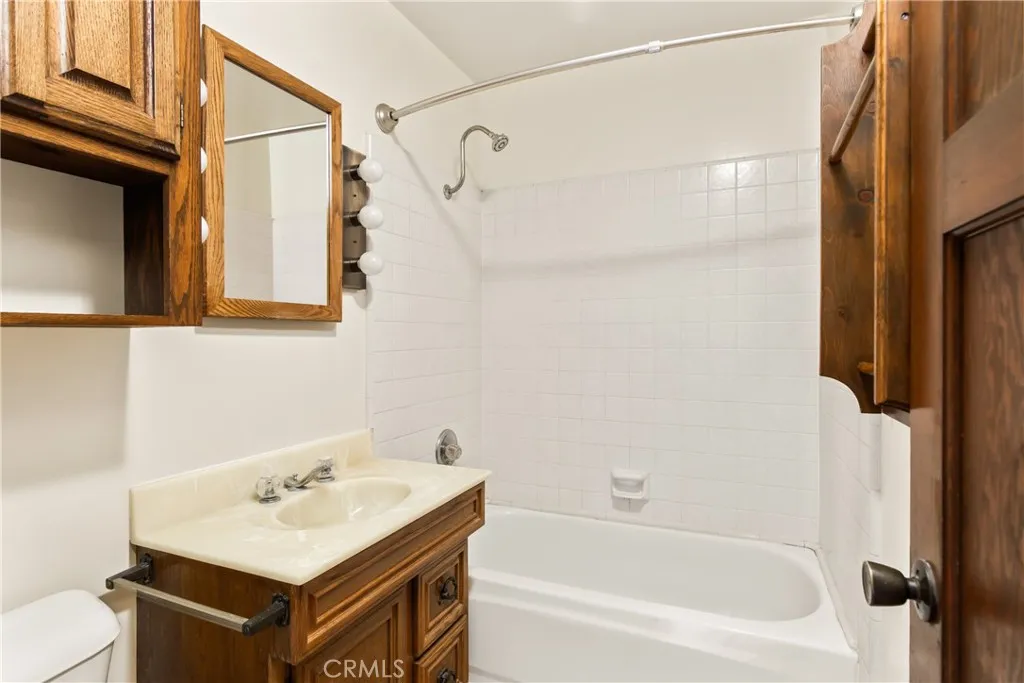 Additional image 72 of 531 N Niagara St, Burbank, CA 91505