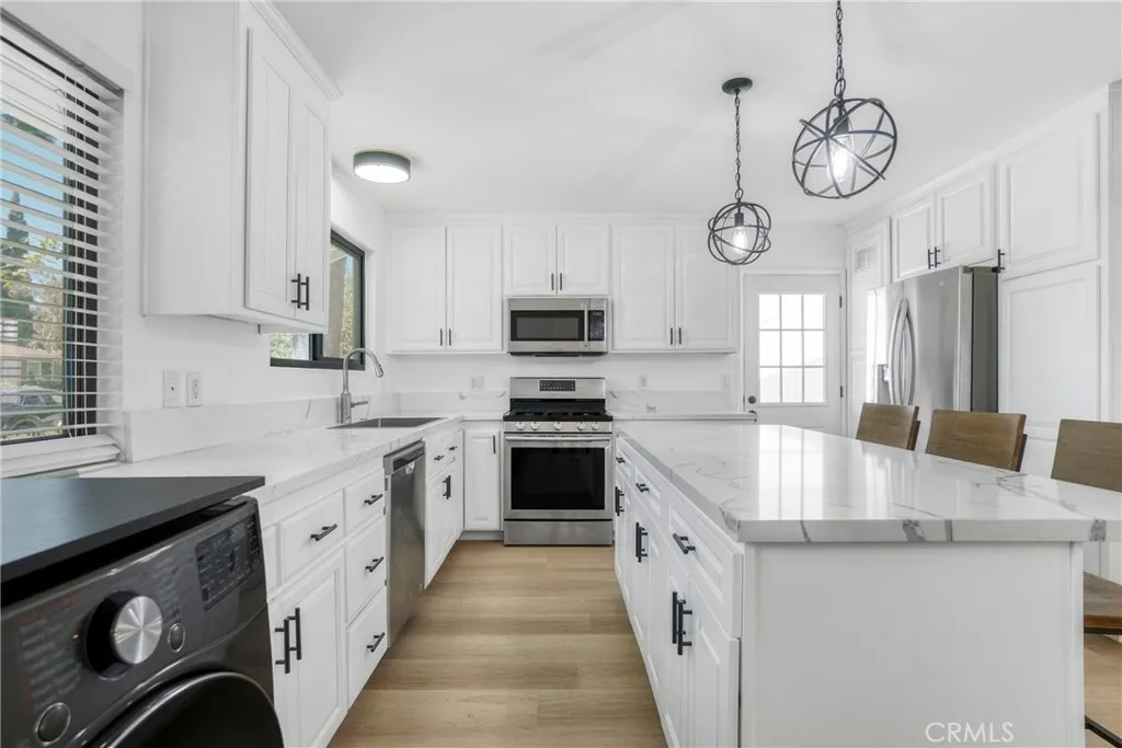 Additional image 14 of 8400 Chimineas Avenue, Northridge, CA 91325