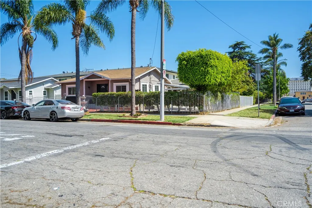 Additional image 7 of 400 E Buckthorn Street, Inglewood, CA 90301