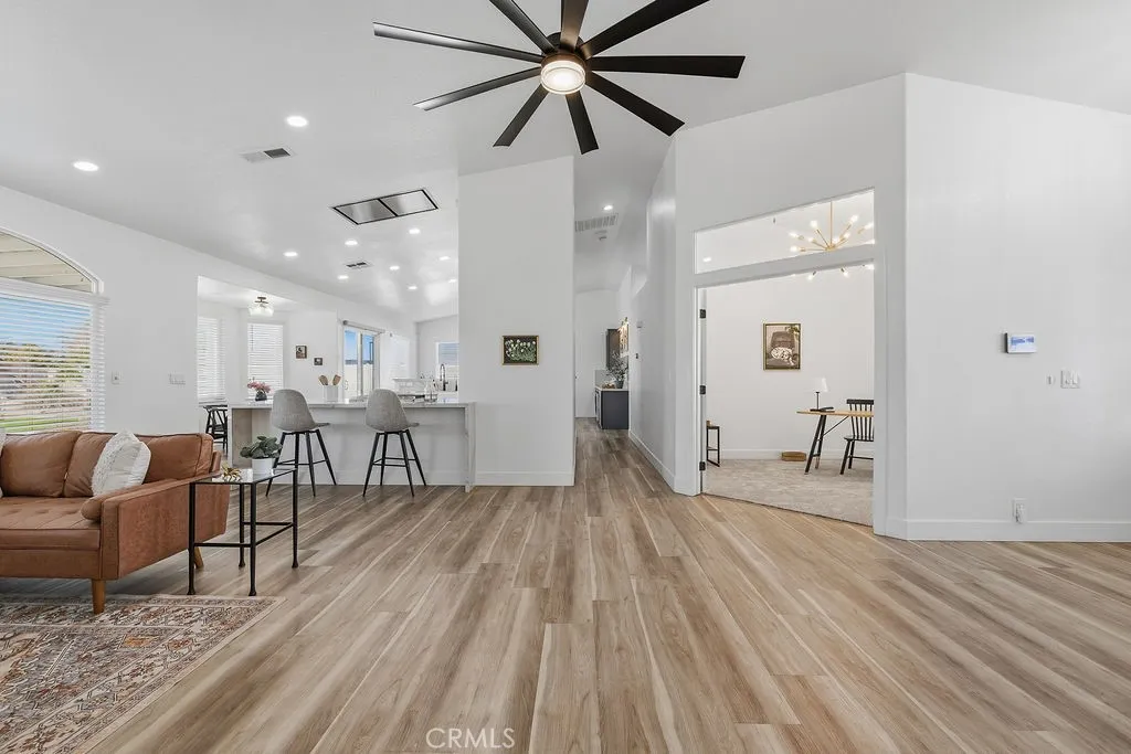 Additional image 120 of 18785 Sahale, Apple Valley, CA 92307