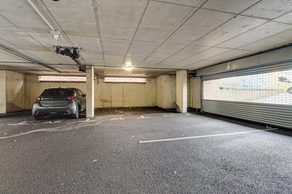 Additional image 10 of The Uplands, Bricket Wood, St. Albans, AL2