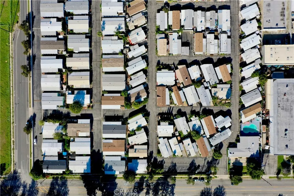 Additional image 9 of 21001 Plummer Street Unit 107, Chatsworth, CA 91311