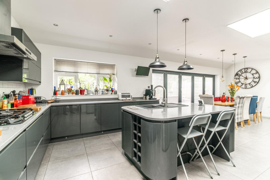 Additional image 4 of Ardens Way, St. Albans, Hertfordshire, AL4