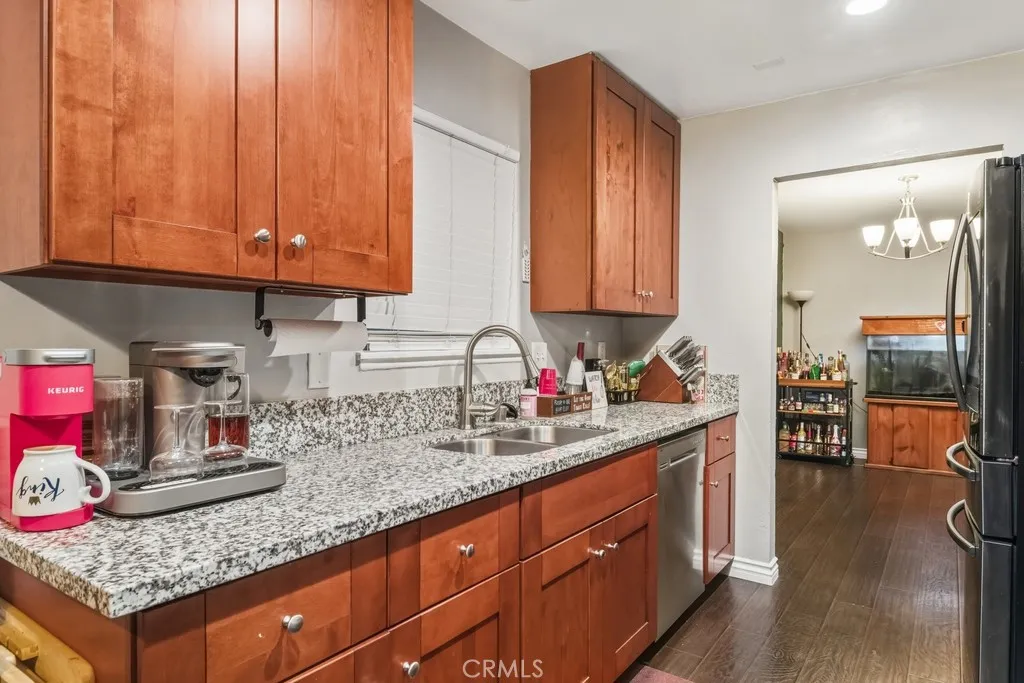 Additional image 34 of 877 N Quince Avenue, Rialto, CA 92376