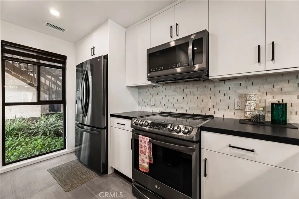 Additional image 29 of 5118 Marina Pacifica Dr S, Long Beach, CA 90803