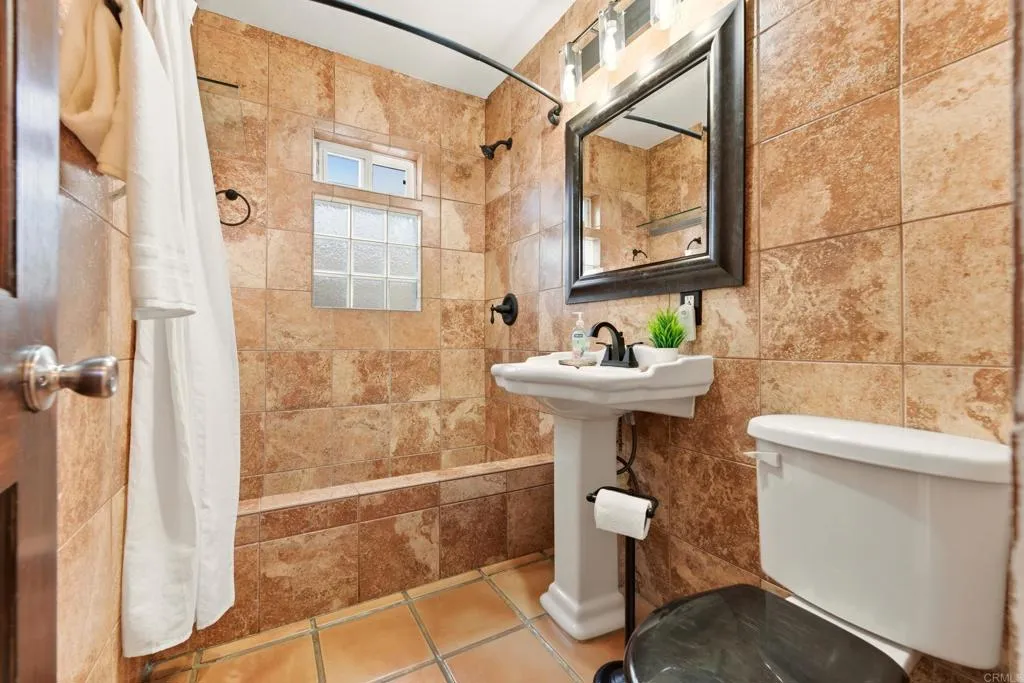 Additional image 16 of 962 Hanover Street, San Diego, CA 92114