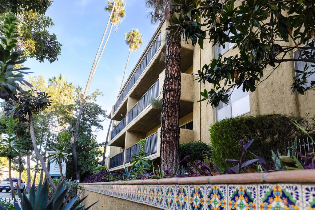 382 E California Boulevard Unit 105, Pasadena, CA 91106 photo 3