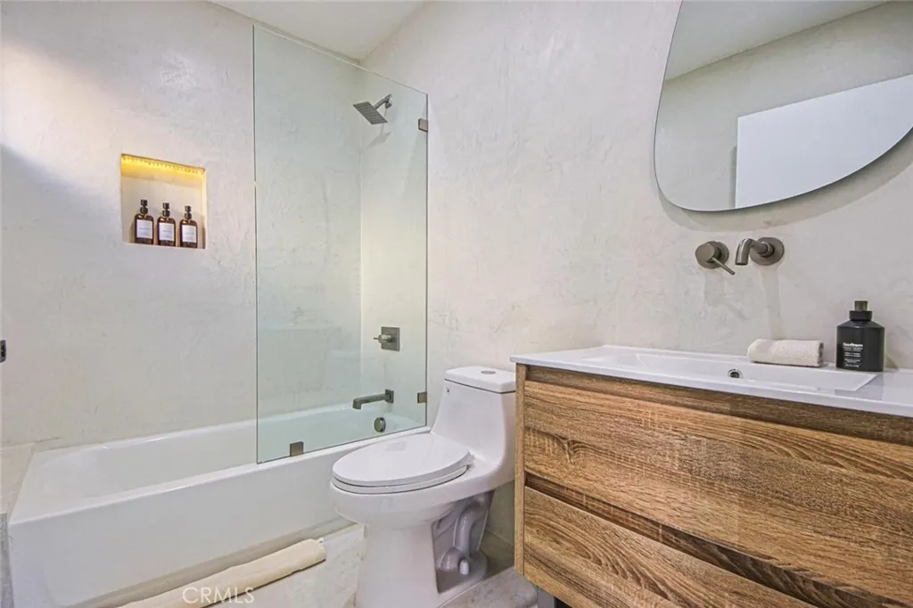 Additional image 10 of 2306 S Cloverdale Ave, Los Angeles, CA 90016