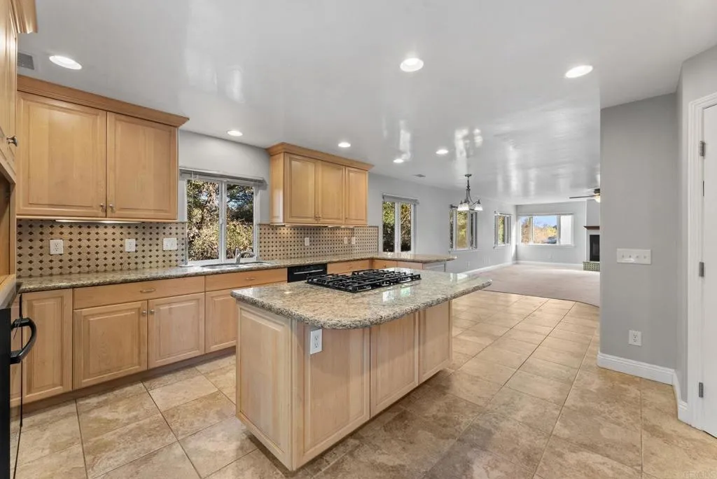 Additional image 36 of 901 S Live Oak Park Road, Fallbrook, CA 92028