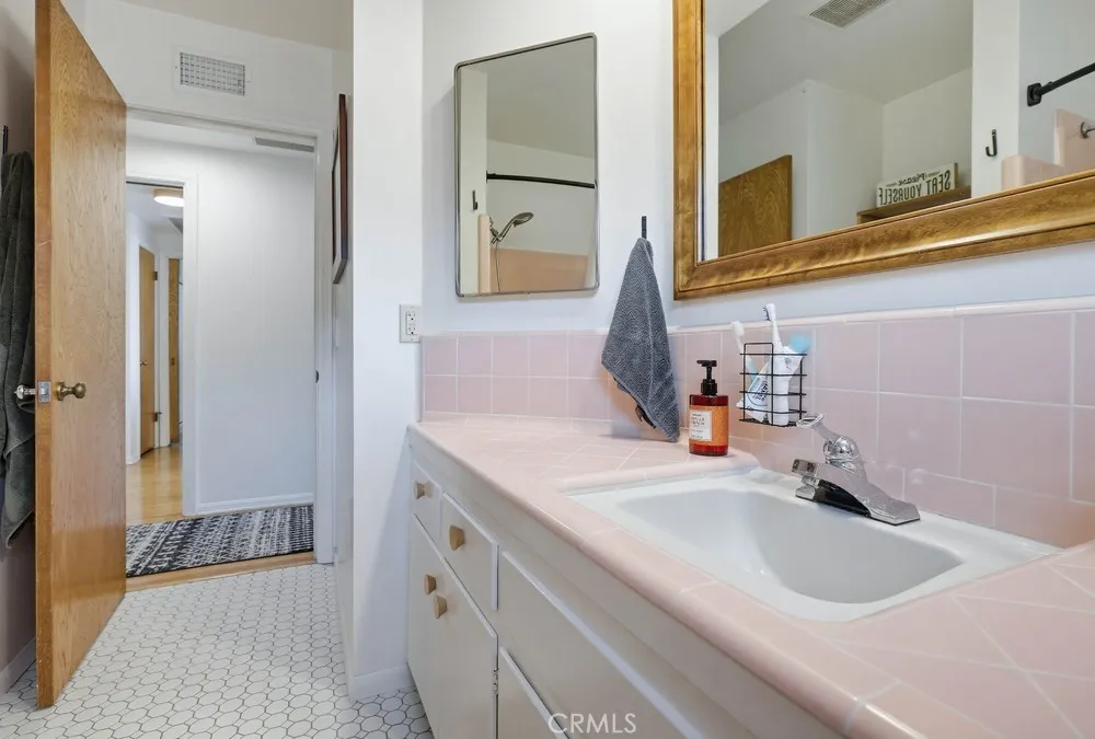 Additional image 90 of 1010 W 21st Street, Santa Ana, CA 92706