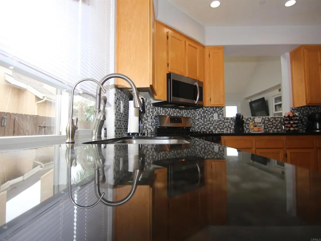 Additional image 46 of 445 Poets Square, Fallbrook, CA 92028