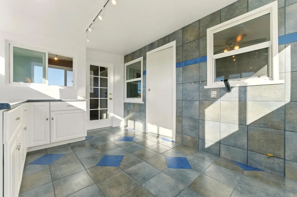 Additional image 83 of 962 Hanover Street, San Diego, CA 92114