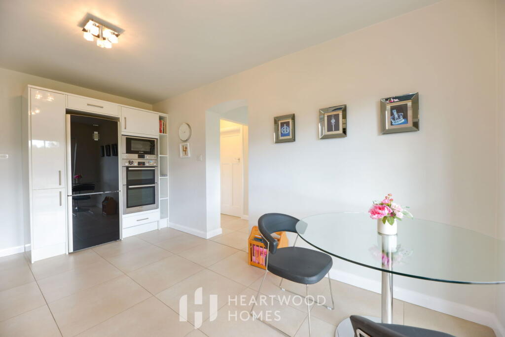 Additional image 7 of Tollgate Road, Colney Heath, St. Albans, AL4 0PY