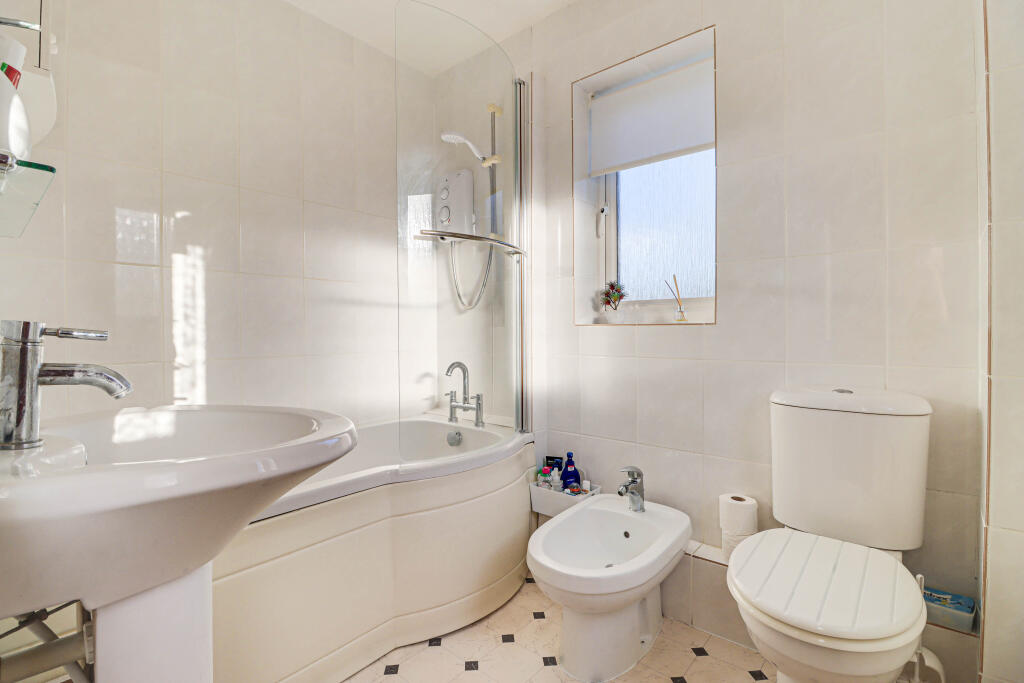 Additional image 15 of Cranbourne Drive, Harpenden, AL5